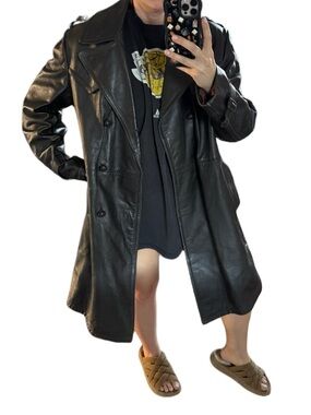 UK Vintage Women’s Black 100% soft Leather Trench Coat with Red Lining oversized